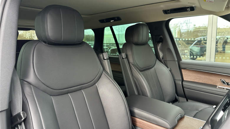 Land Rover Range Rover 3.0 P460e SE 4dr Auto Estate